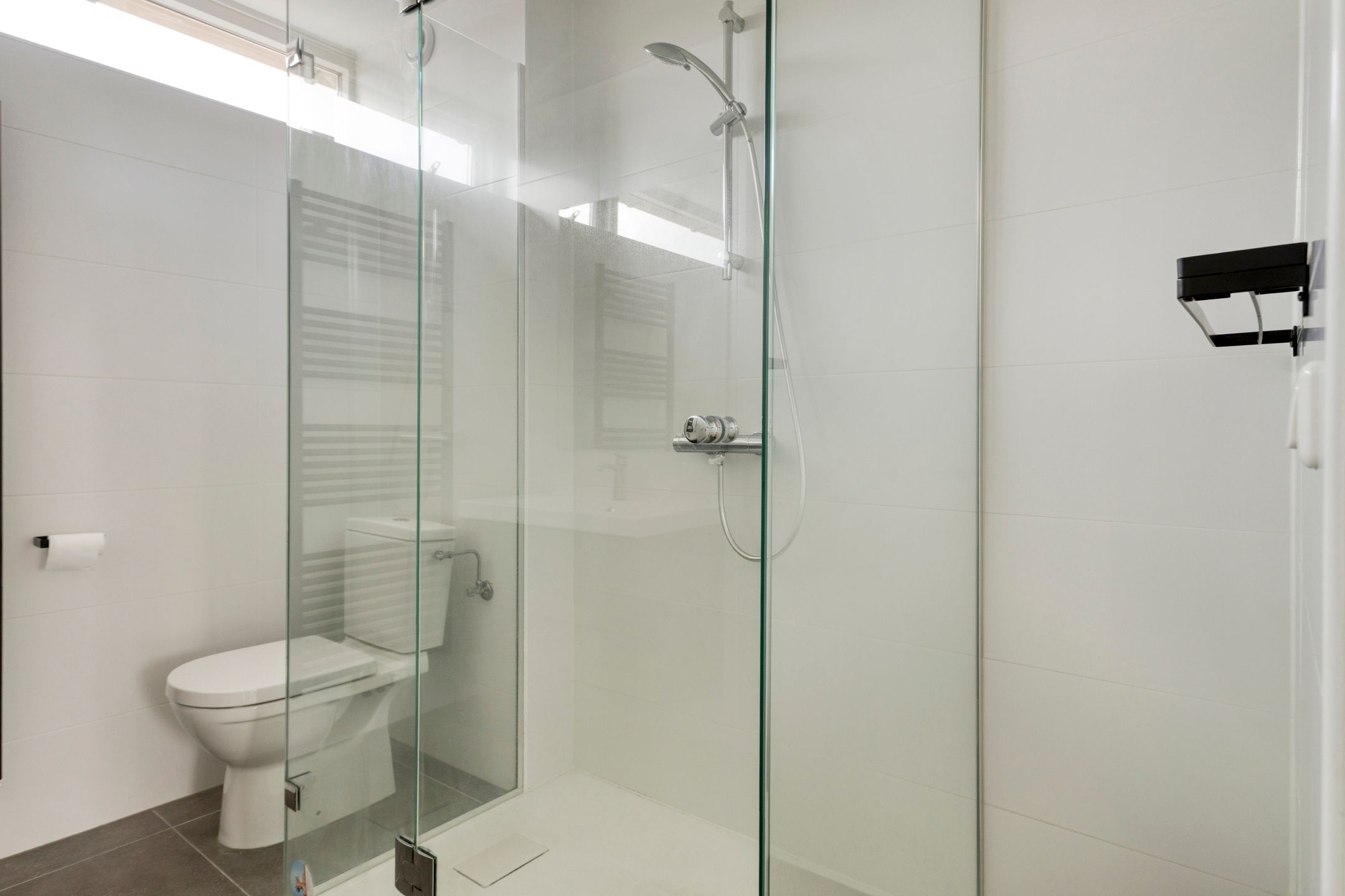 Photo 24 of Van Hogendorplaan 34