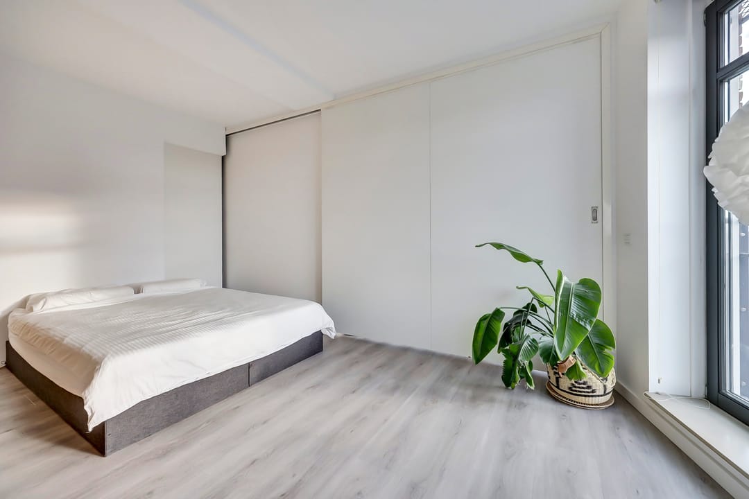 Spacious Penthouse with South-Facing Balcony and Canal Views in Almere Poort — 19