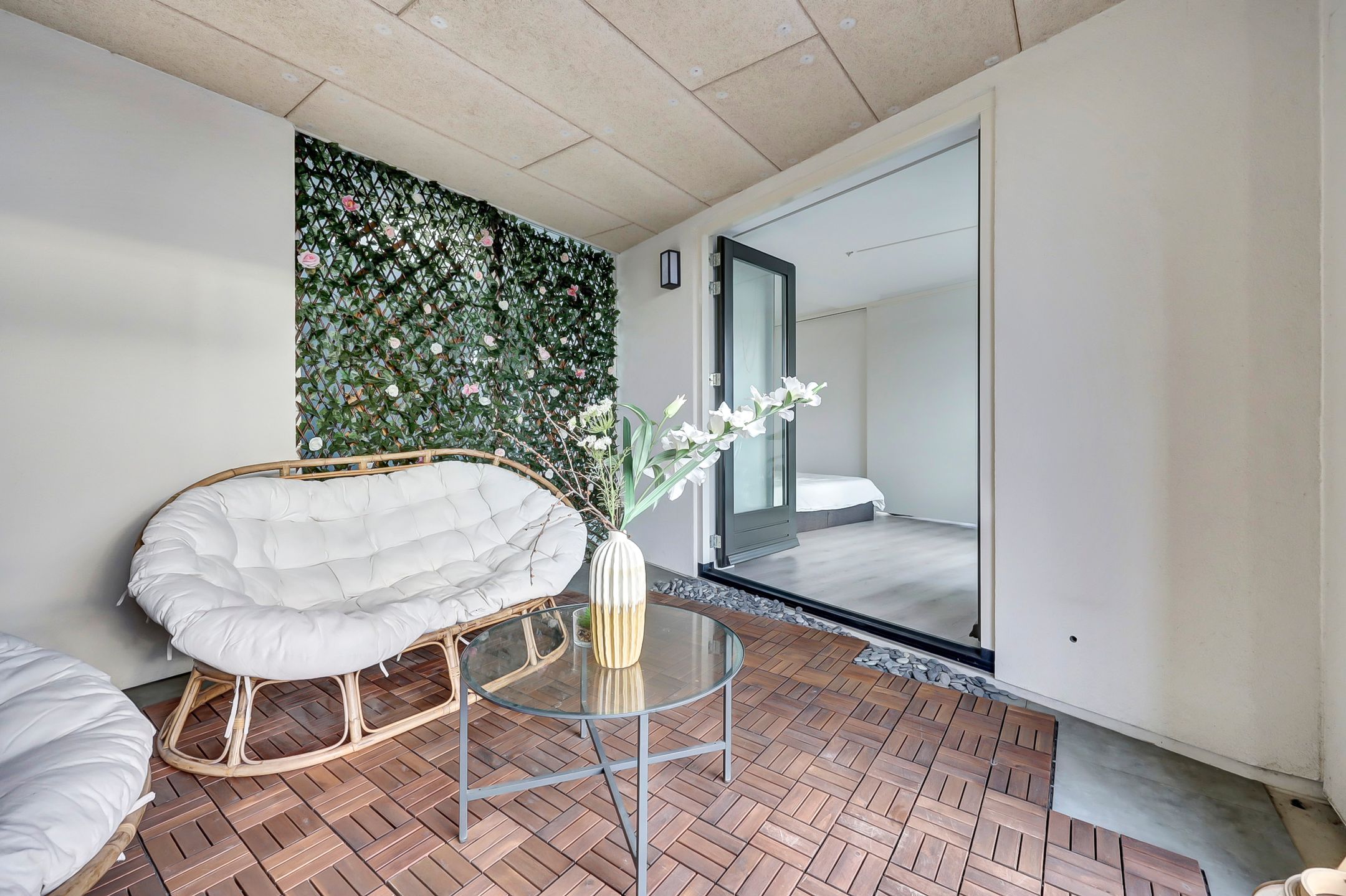 Spacious Penthouse with South-Facing Balcony and Canal Views in Almere Poort — 26