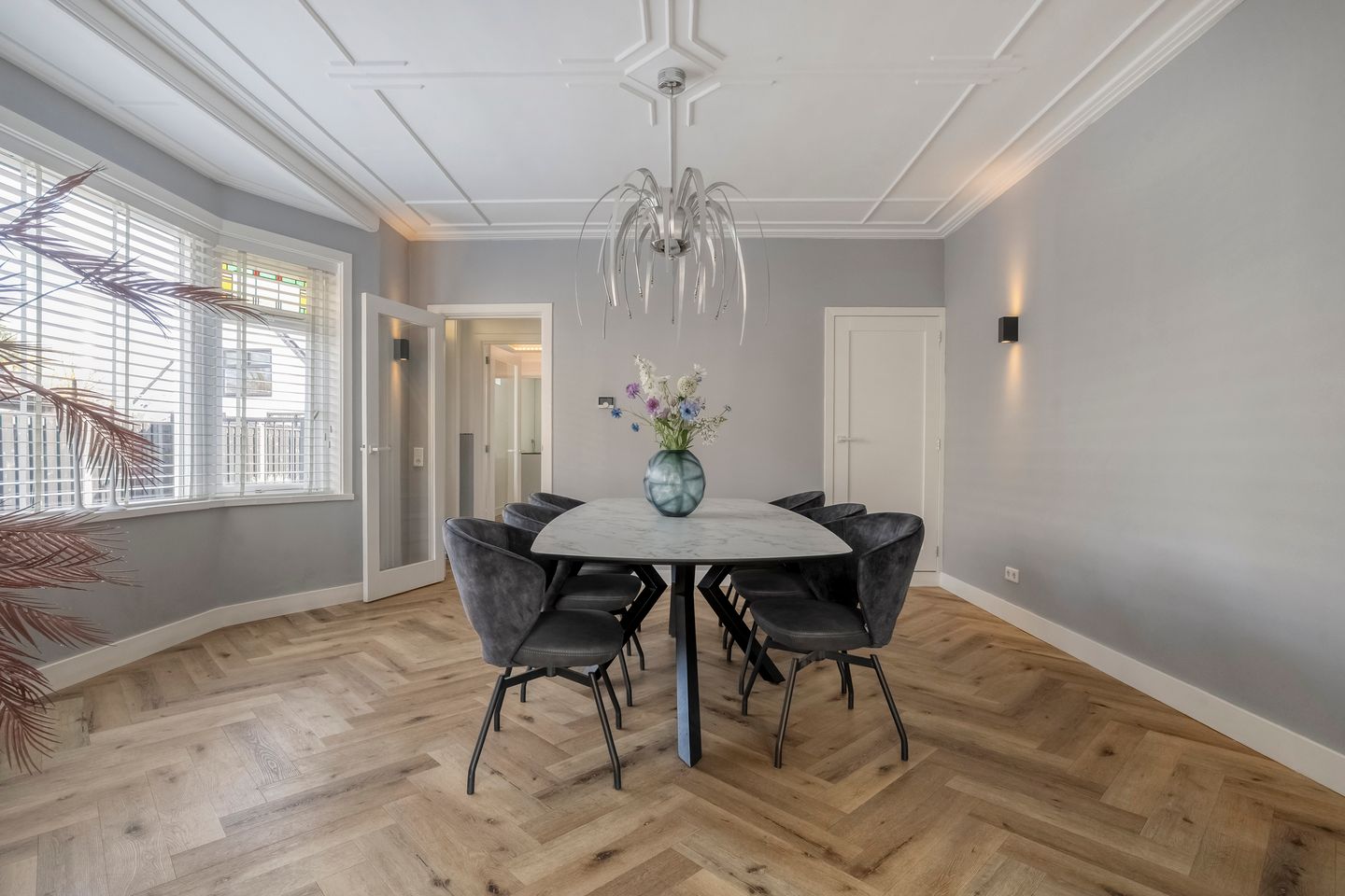 Charming 1930s Semi-Detached Home with Serre and Deep Garden — 12