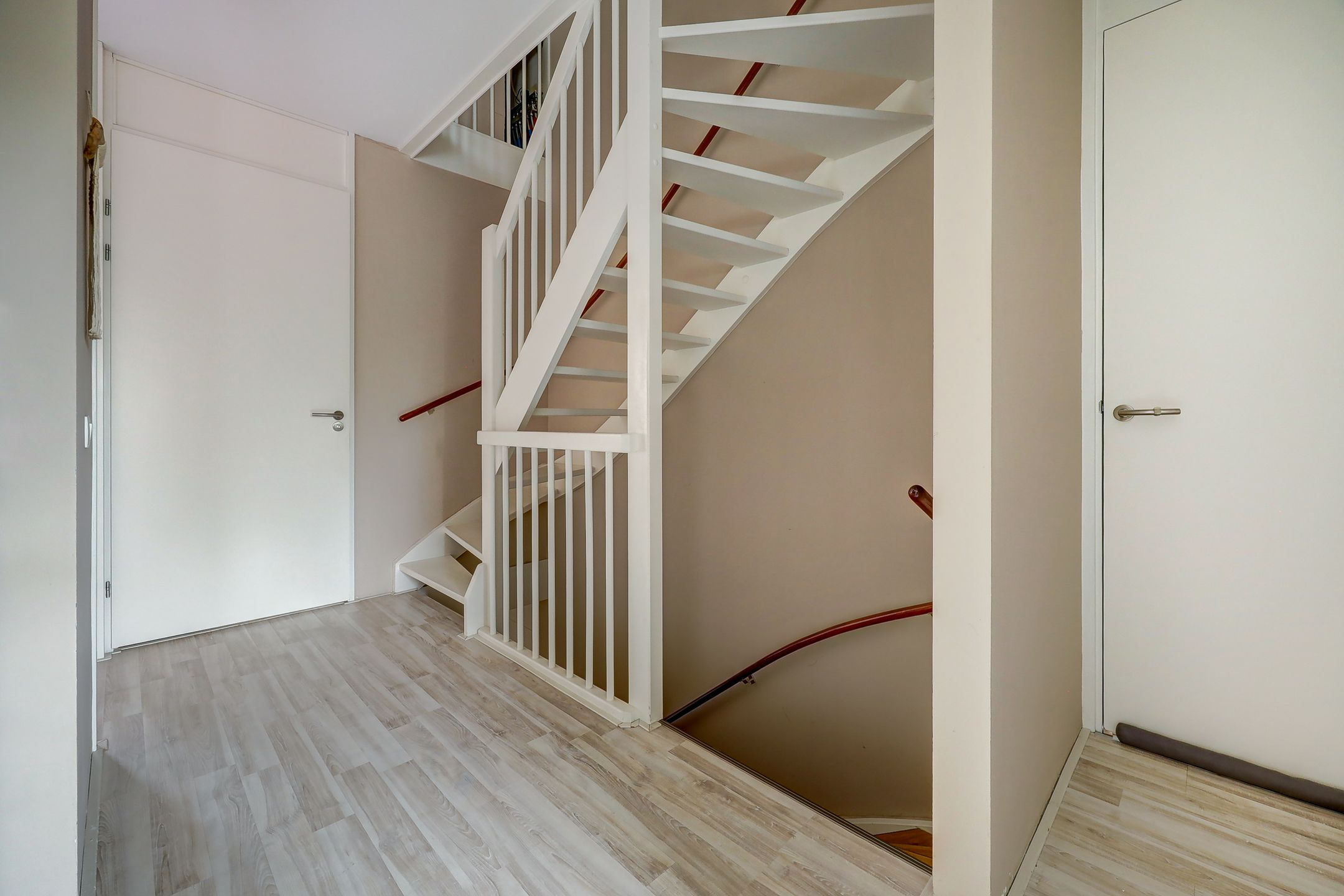 Foto 18 van Kurt Schwittersstraat 10