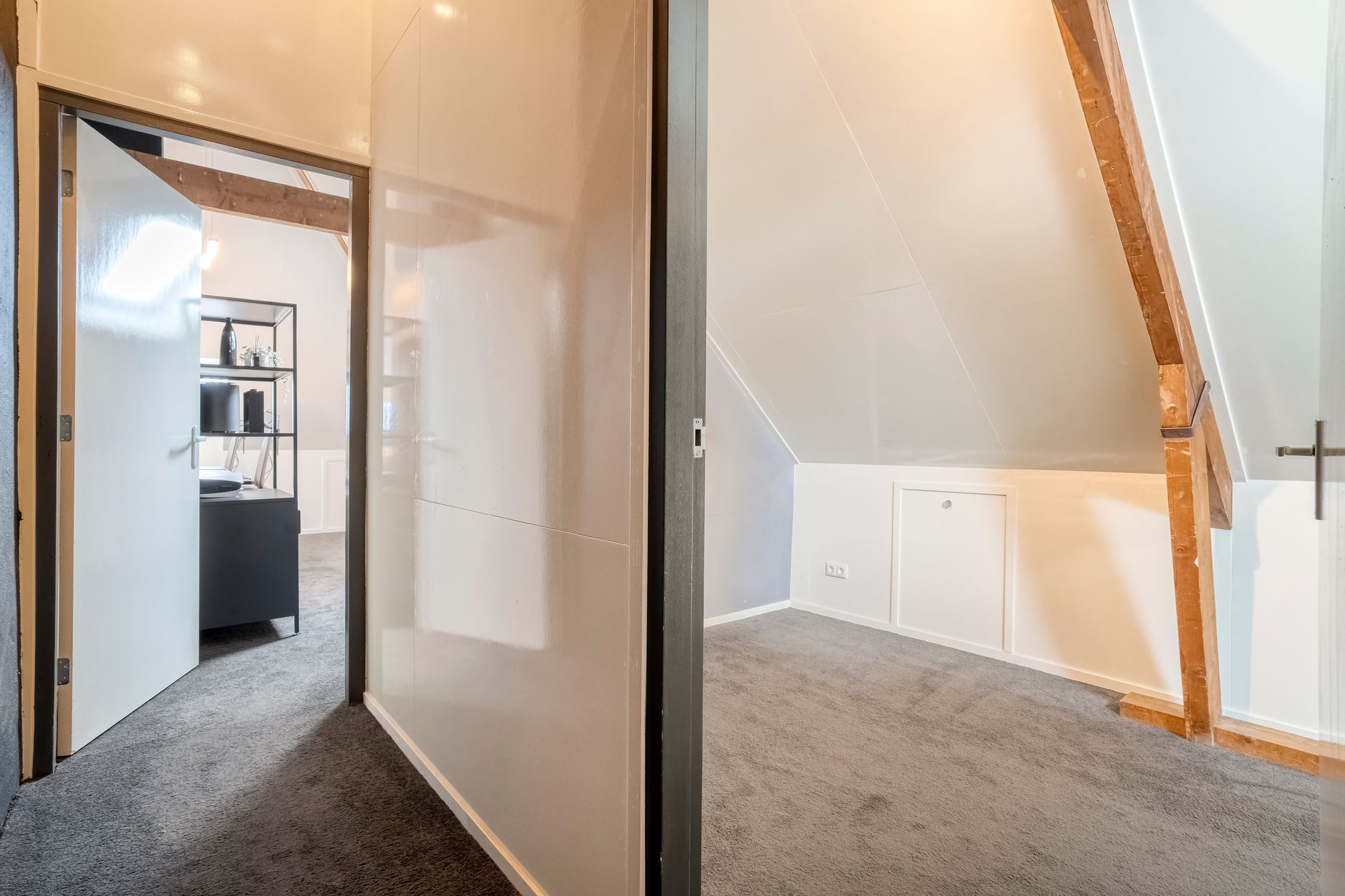 Photo 30 of Westeinde 469