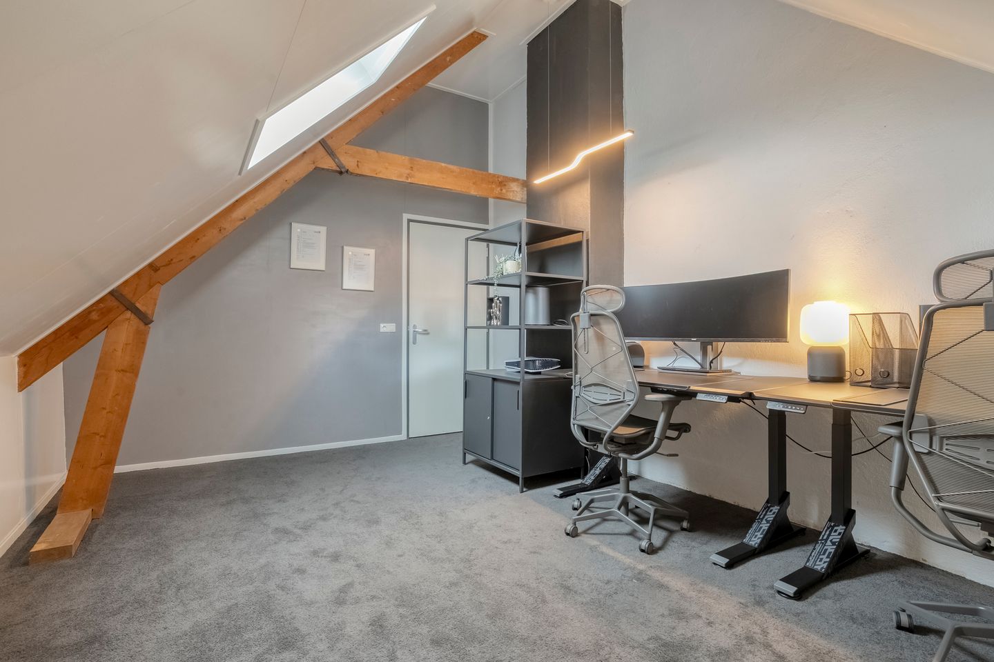 Charming 1930s Semi-Detached Home with Serre and Deep Garden — 34