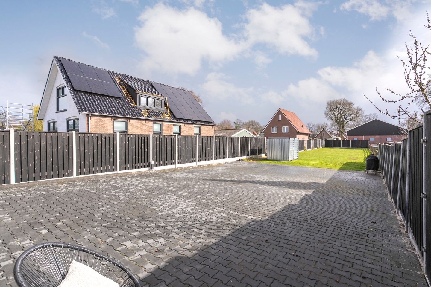 Charming 1930s Semi-Detached Home with Serre and Deep Garden — 42
