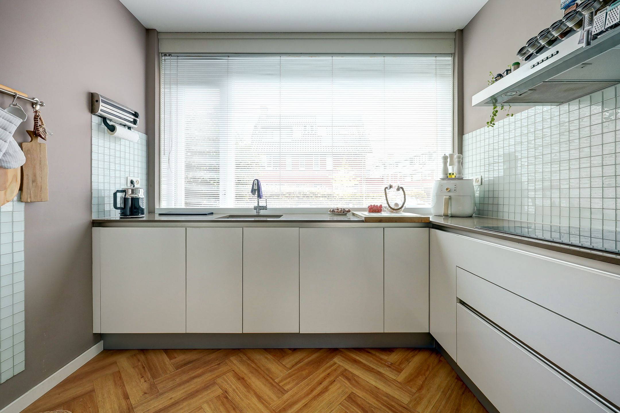 Foto 15 van Kurt Schwittersstraat 10