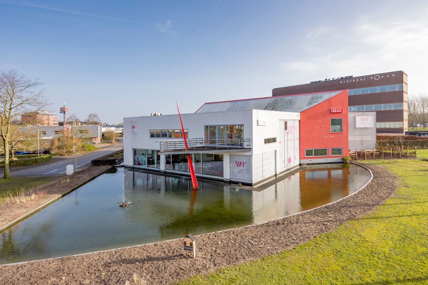 Bekijk foto 3 van Satelliet 7