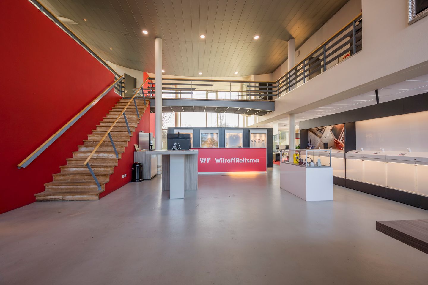 Bekijk foto 5 van Satelliet 7