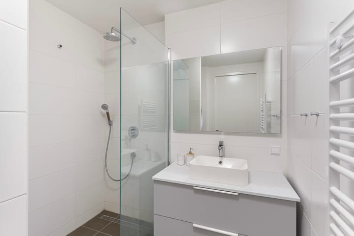 Foto 5 van Van Vollenhovenstraat 3-205