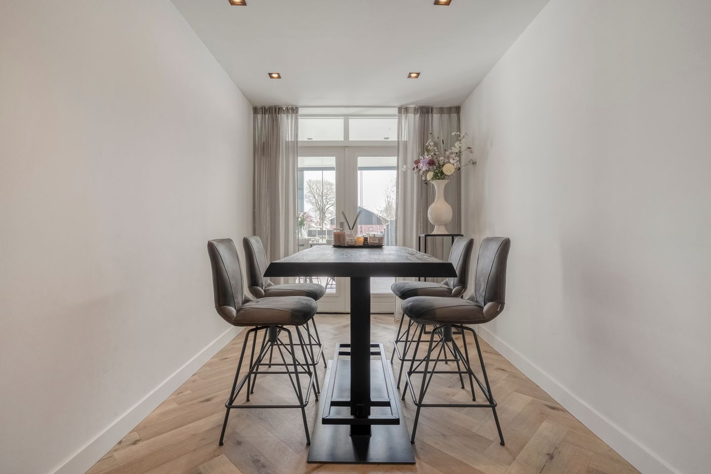 Photo 19 of Westeinde 469