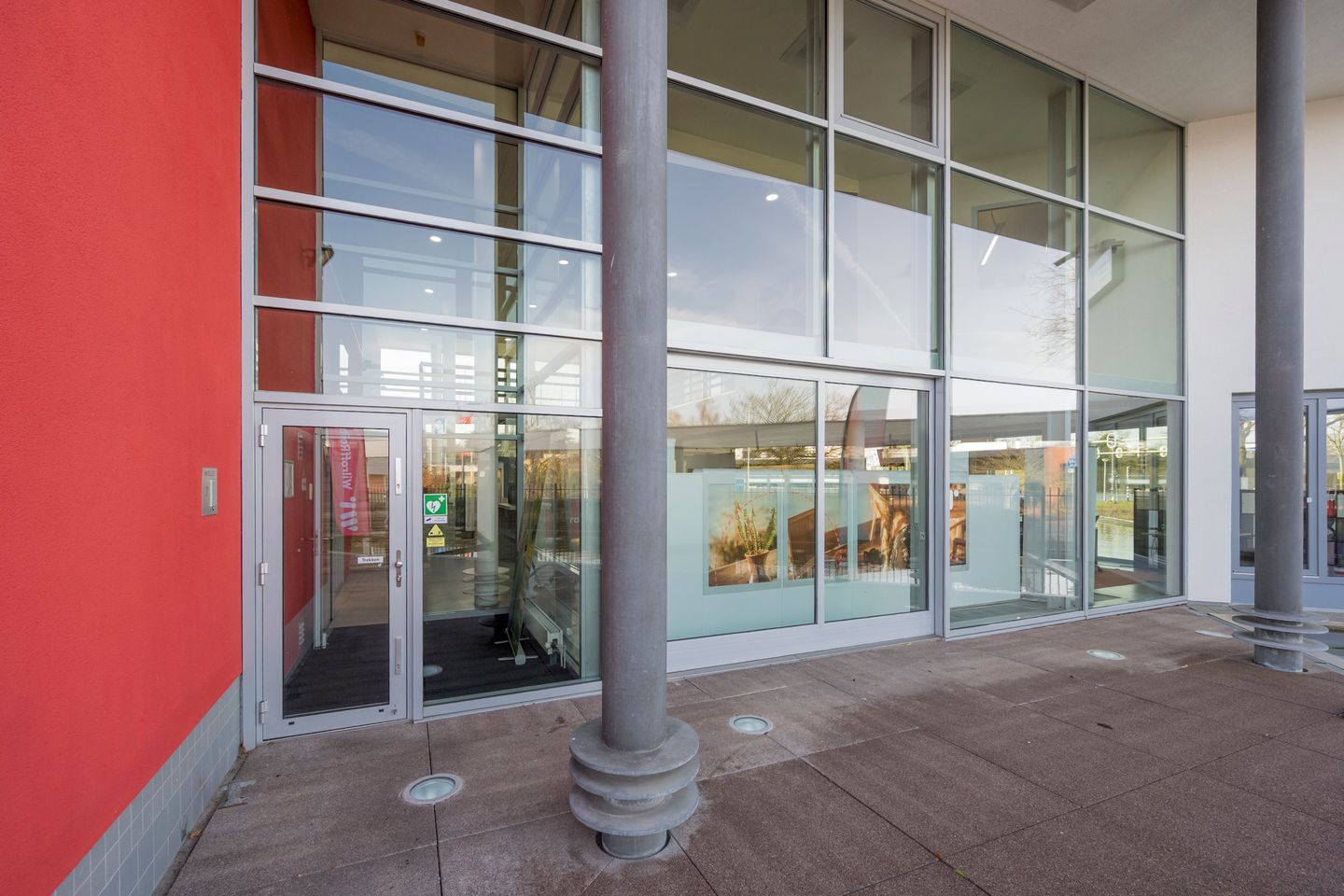 Bekijk foto 4 van Satelliet 7