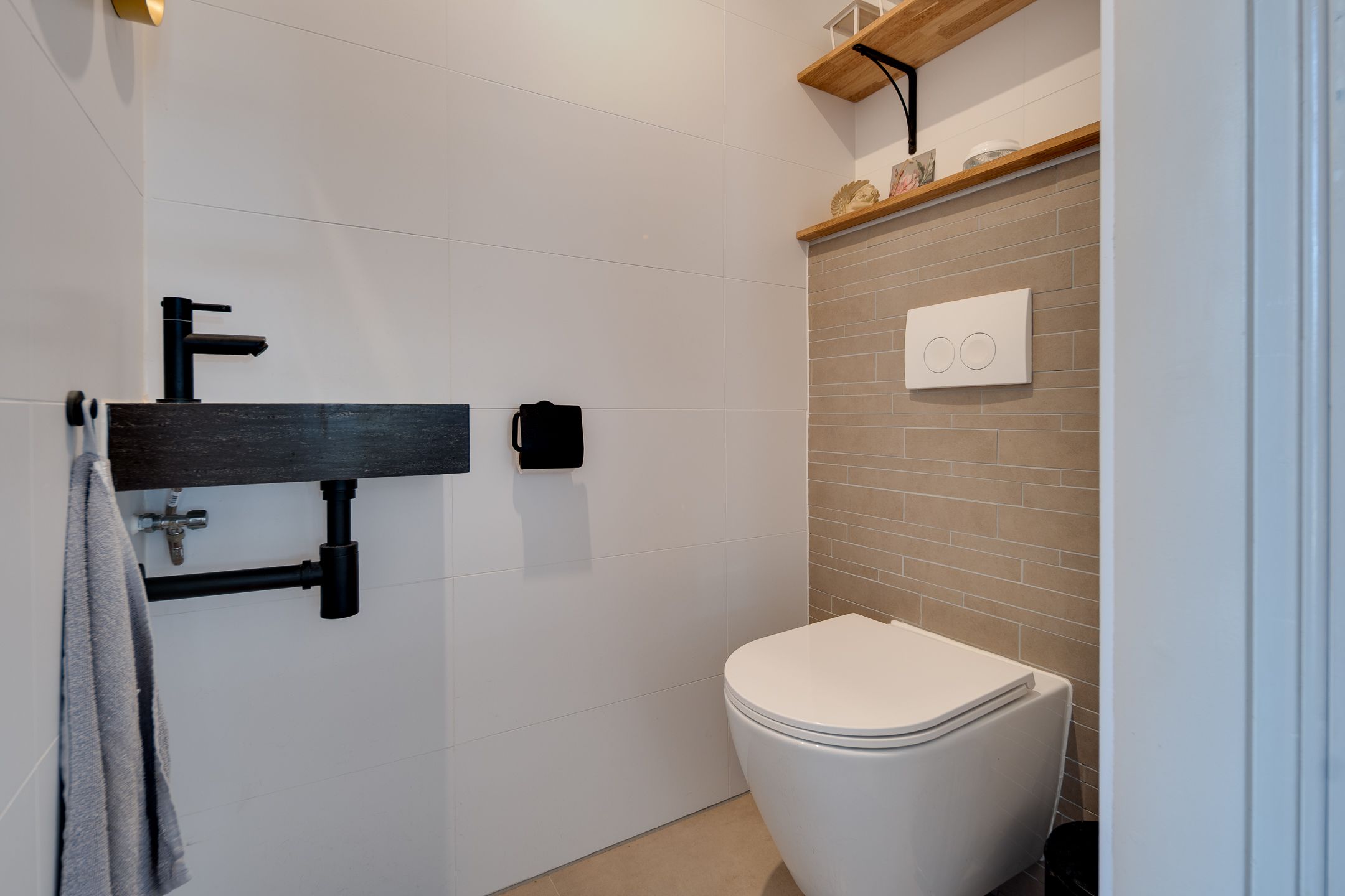 Photo 15 of Hoofdweg 234