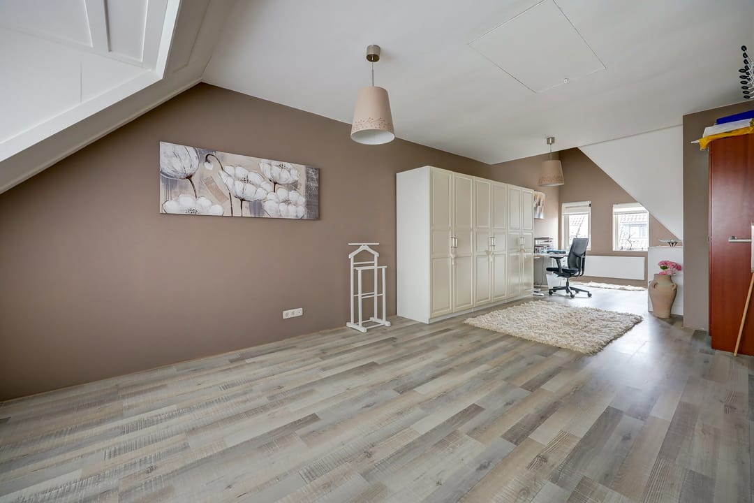 Foto 38 van Kurt Schwittersstraat 10