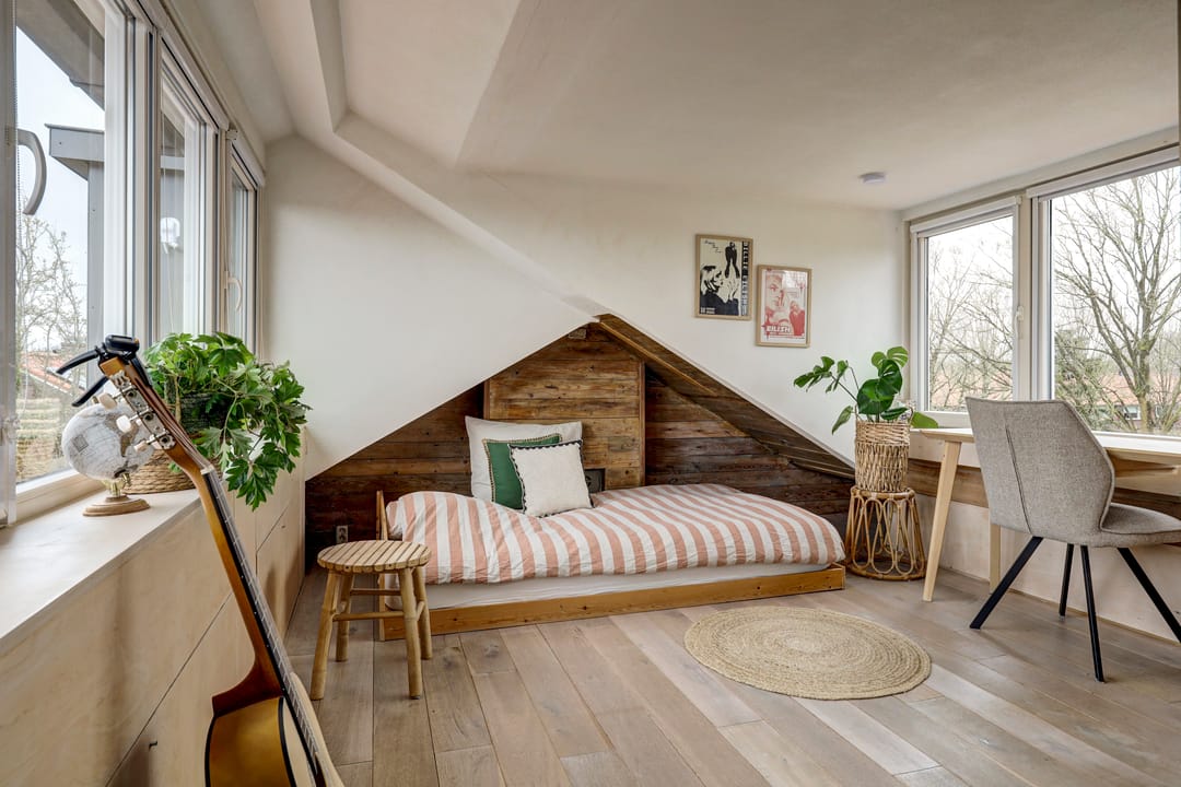 Spacious Family Home with Free Views and Character in De Meern — 46