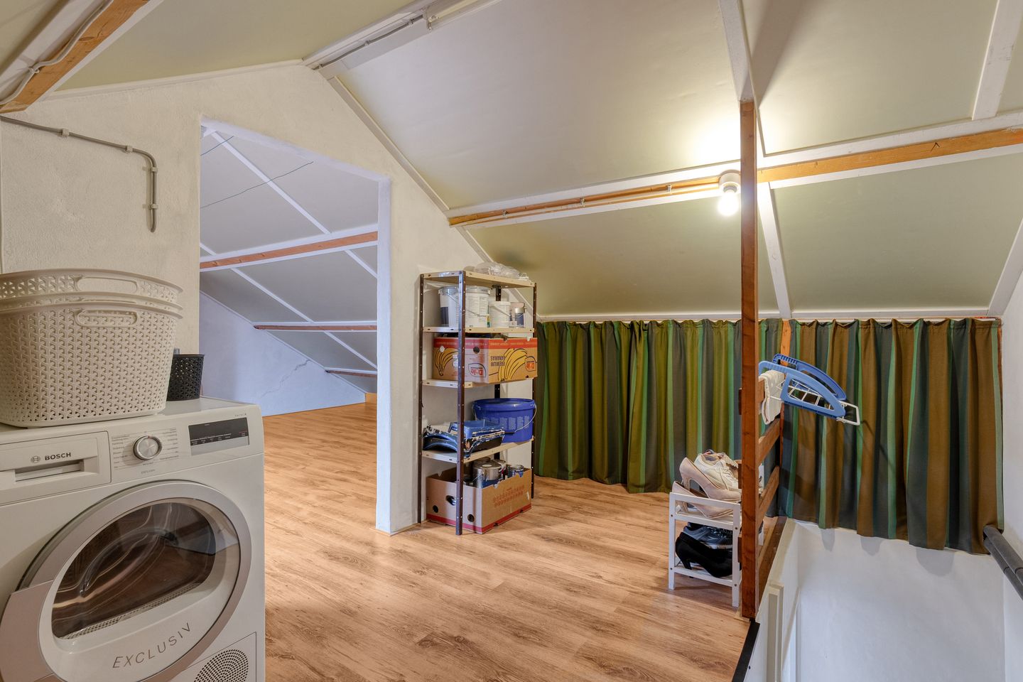 Spacious semi-detached family home with garage in Hellendoorn — 25