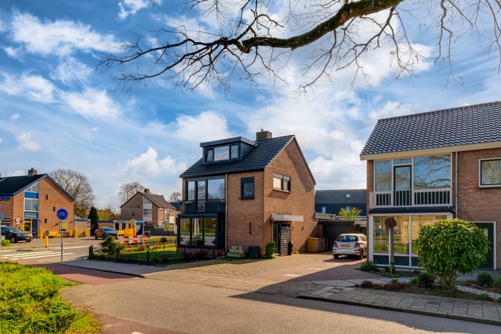 Photo 4 of Oosteinde 32-C