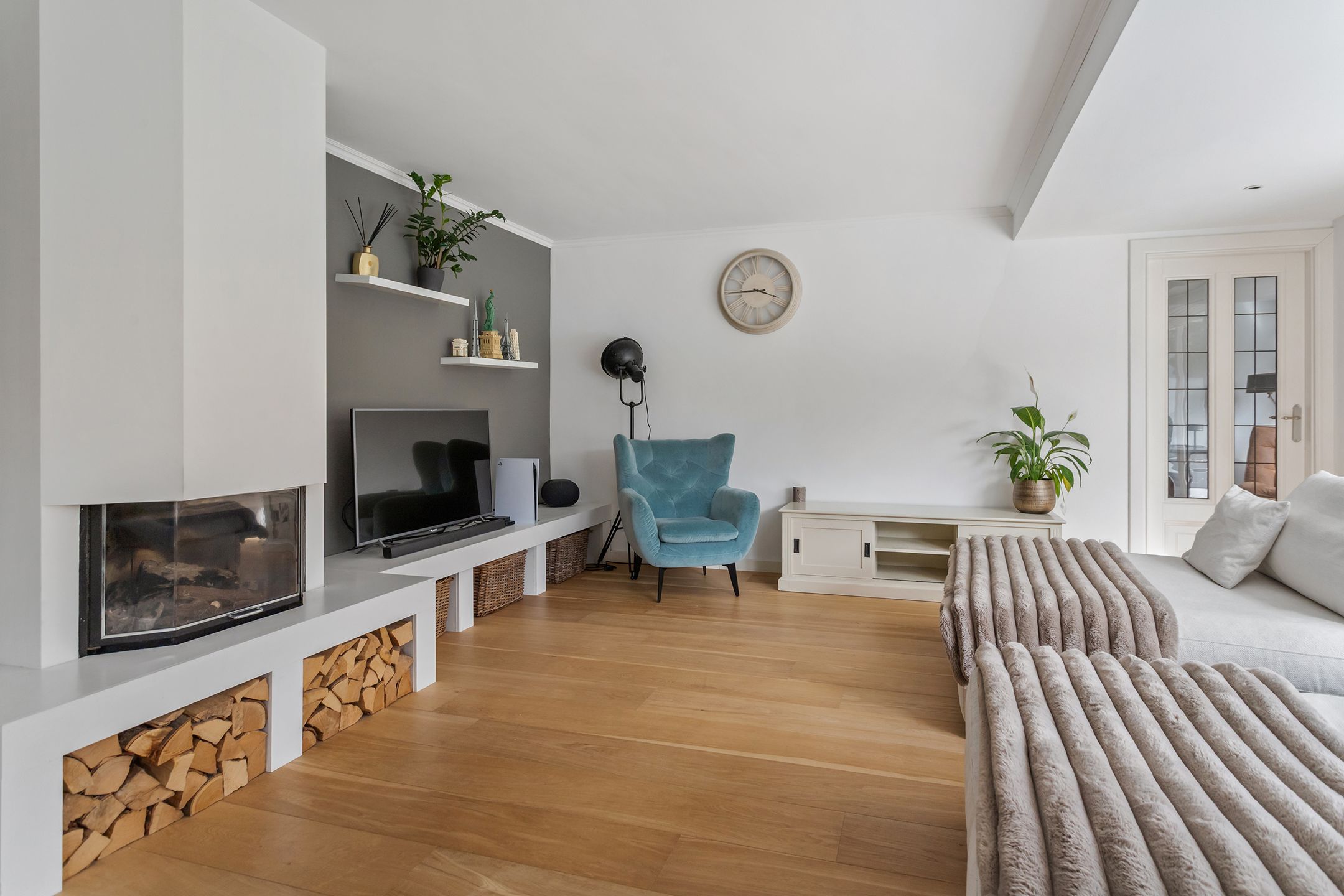 Foto 9 van De Lespaullaan 21