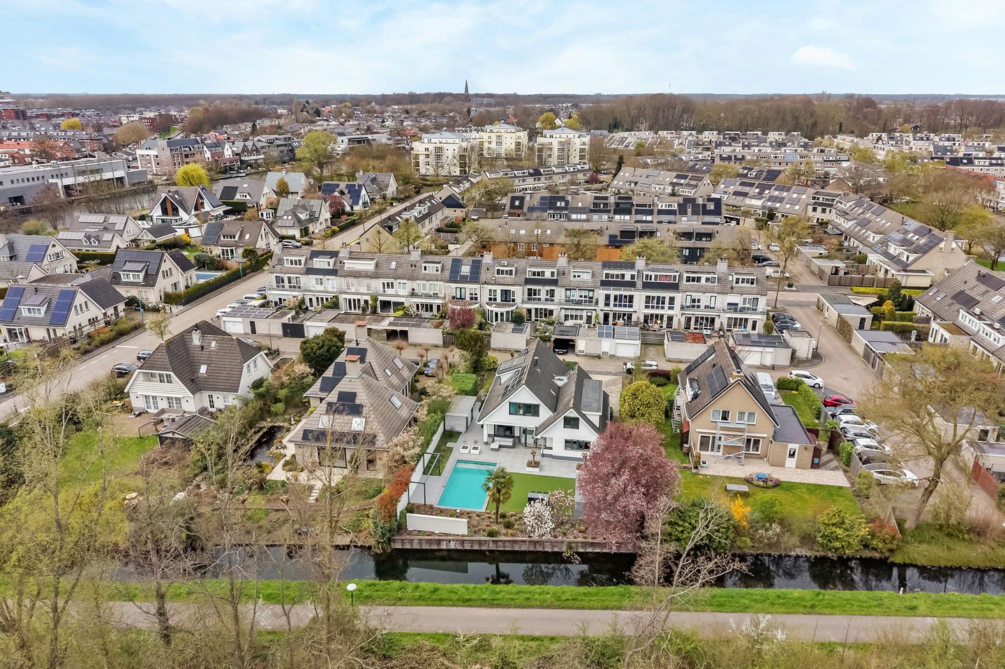 Foto 44 van De Lespaullaan 21