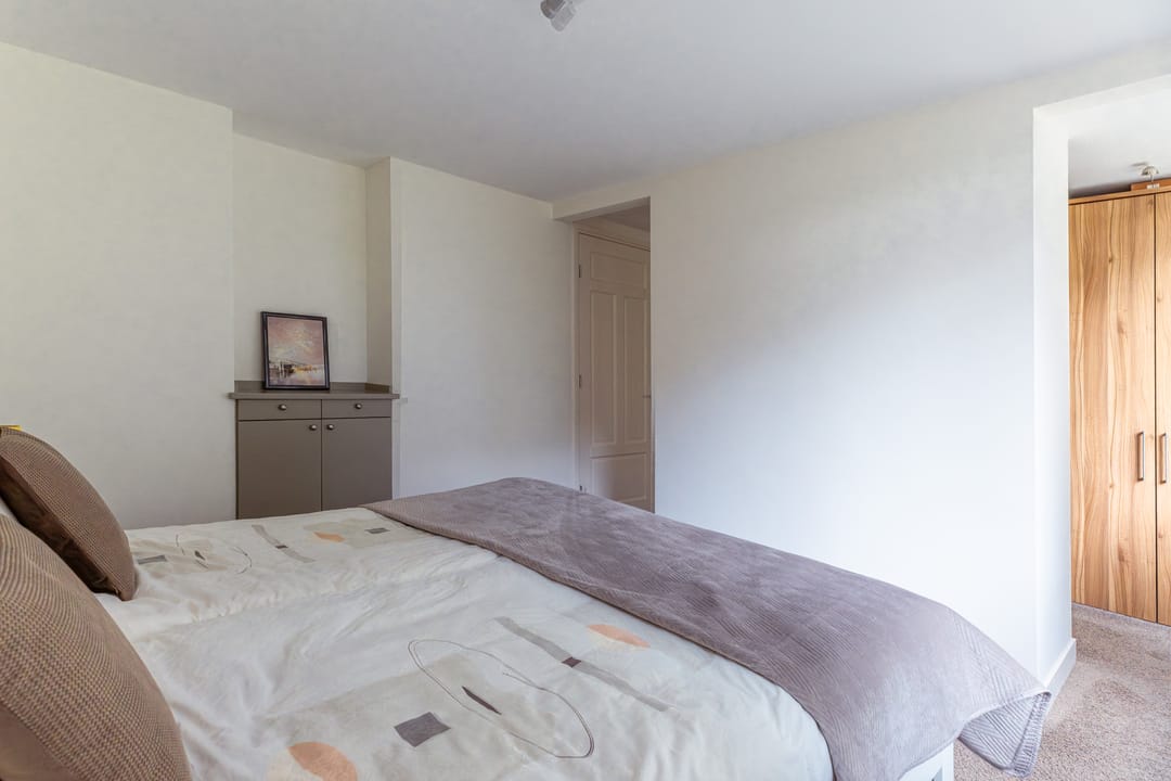 Spacious Detached Villa in Bussum's Het Spiegel with 6 Bedrooms and A Energy Label — 23