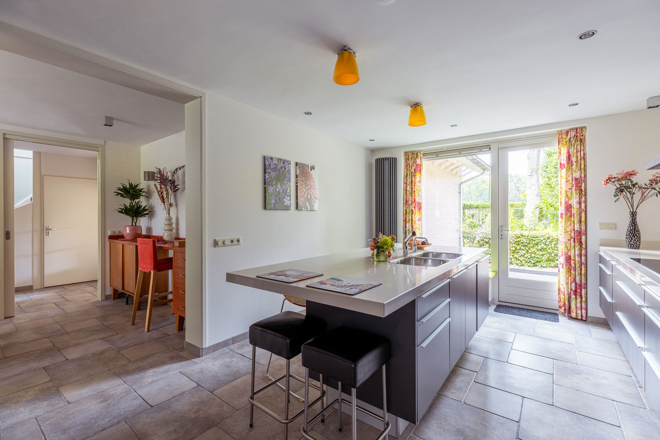 Spacious Detached Villa in Bussum's Het Spiegel with 6 Bedrooms and A Energy Label — 15