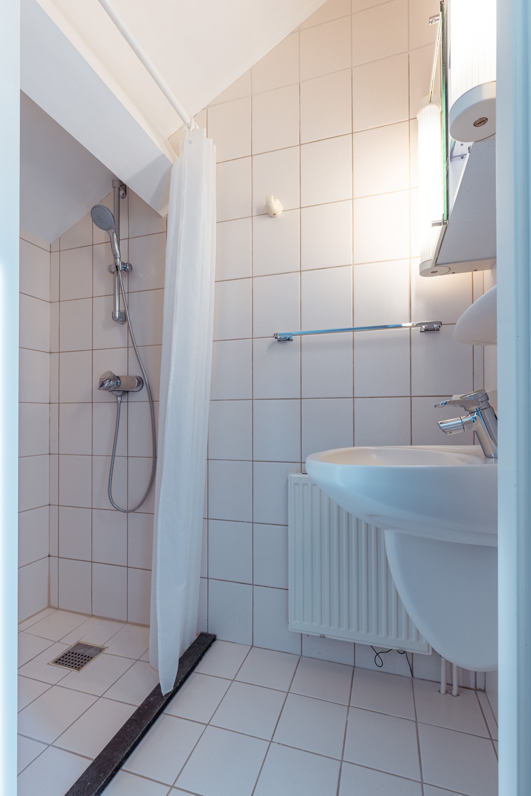 Spacious Detached Villa in Bussum's Het Spiegel with 6 Bedrooms and A Energy Label — 33