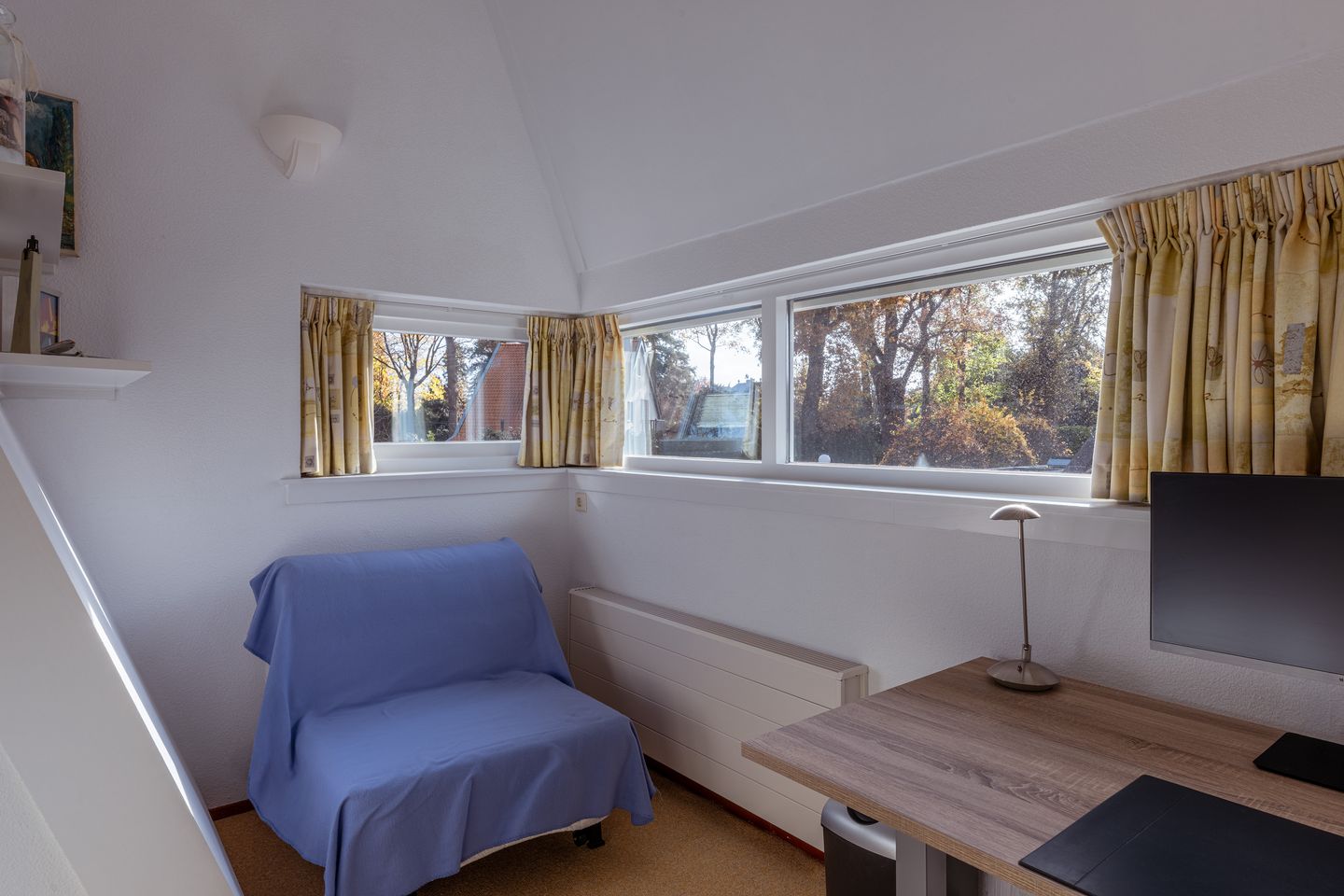 Spacious Detached Villa in Bussum's Het Spiegel with 6 Bedrooms and A Energy Label — 35
