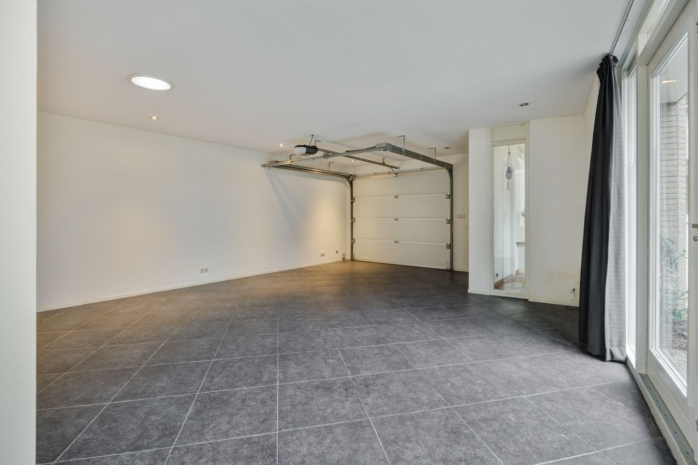Semi-detached home with ground floor bedroom and versatile annex in Uden — 12