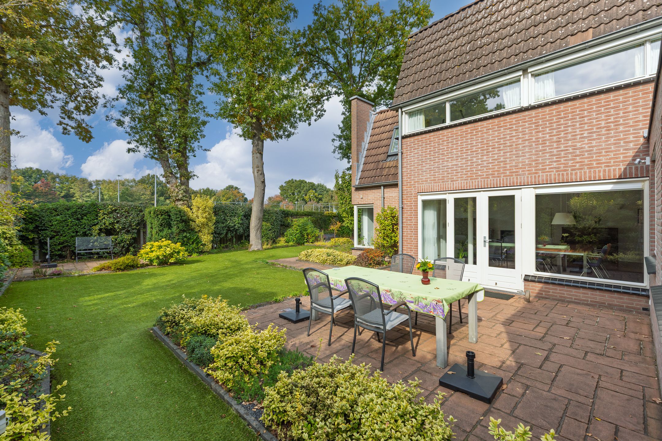 Spacious Detached Villa in Bussum's Het Spiegel with 6 Bedrooms and A Energy Label — 42