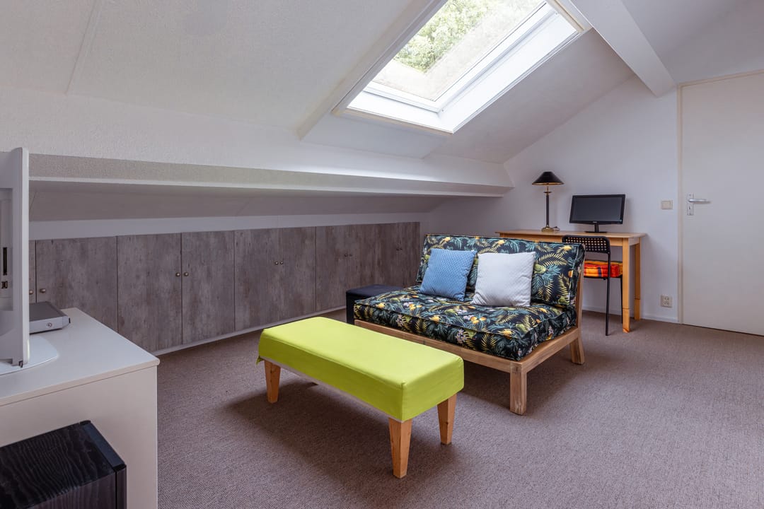 Spacious Detached Villa in Bussum's Het Spiegel with 6 Bedrooms and A Energy Label — 38