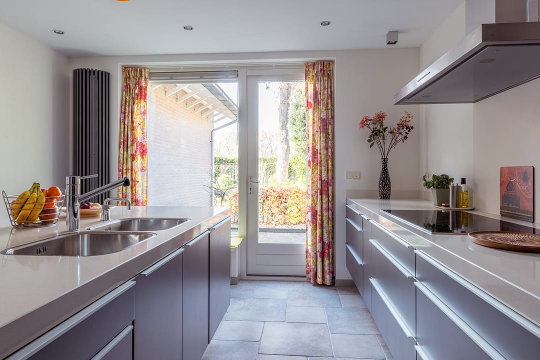 Spacious Detached Villa in Bussum's Het Spiegel with 6 Bedrooms and A Energy Label — 17