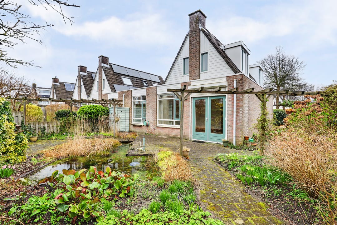 Photo 28 of Koos Stikvoortlaan 8