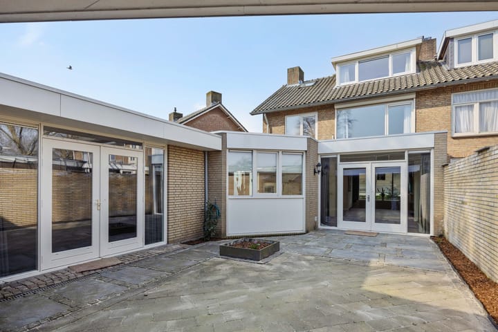 Foto 2 van Pioenroosstraat 6