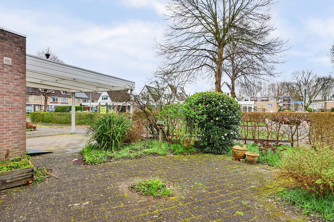 Photo 32 of Koos Stikvoortlaan 8