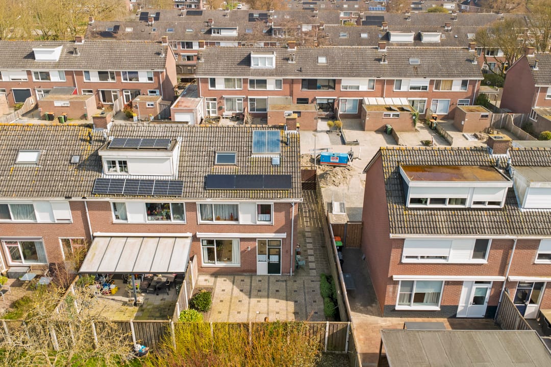 Spacious corner house with four bedrooms in peaceful Vlissingen neighborhood — 27