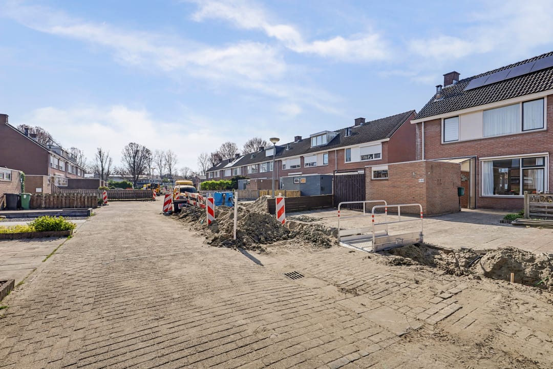 Spacious corner house with four bedrooms in peaceful Vlissingen neighborhood — 31