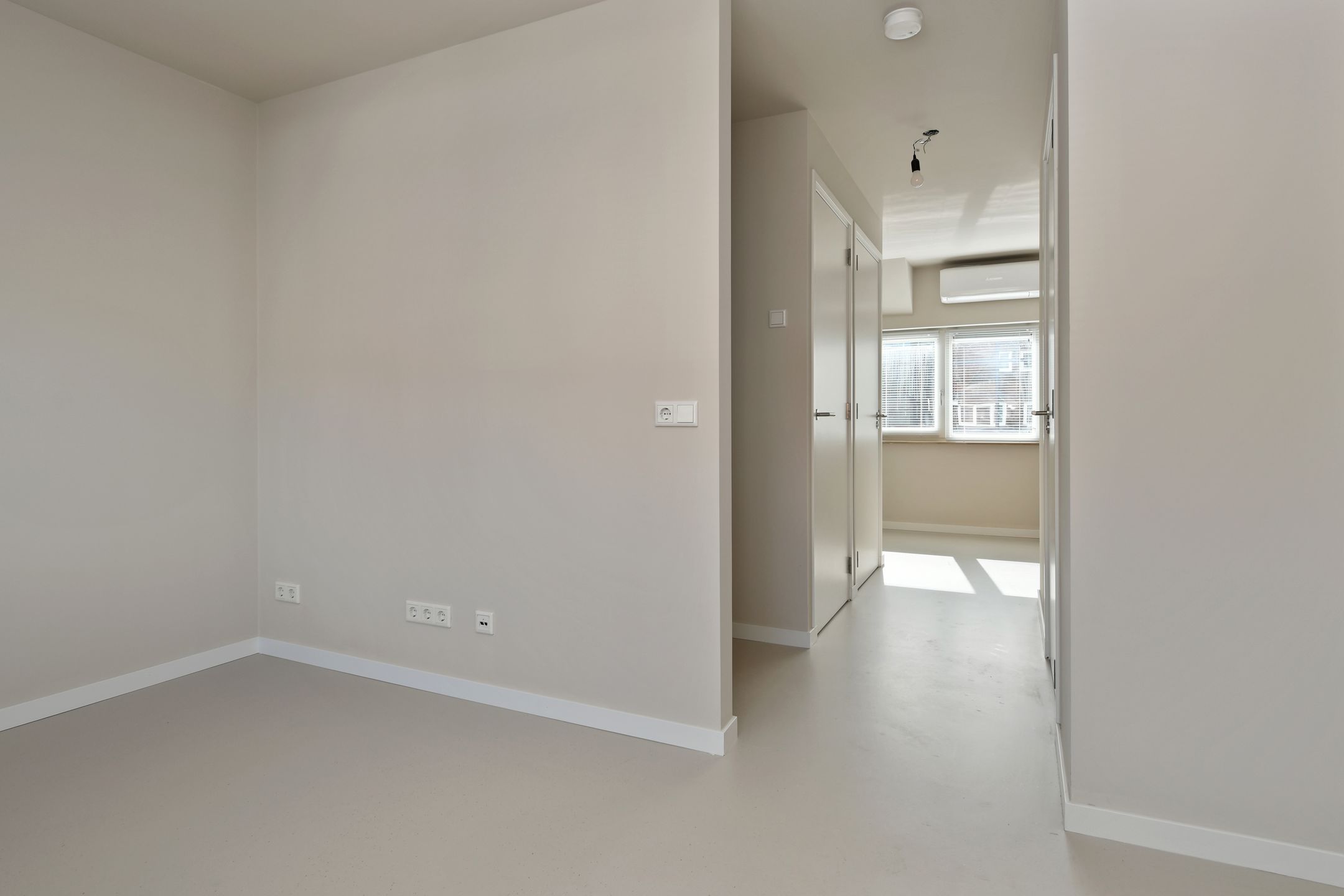 Photo 15 of Adolf van Cortenbachstraat 44-A