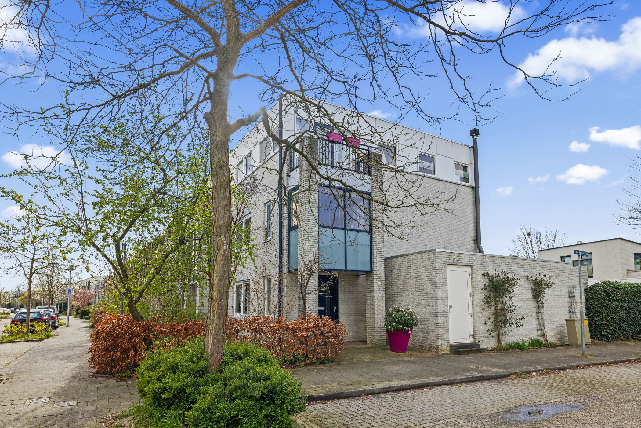 R.A. Kartinistraat 97 