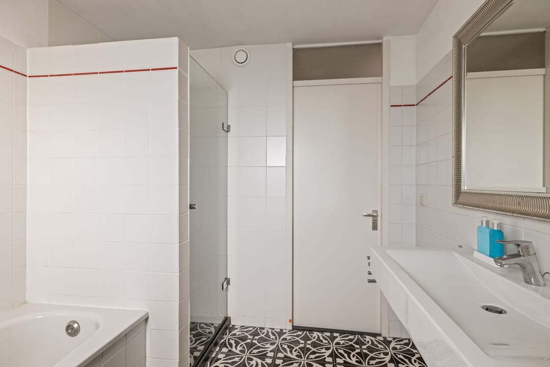 Photo 41 of R.A. Kartinistraat 97
