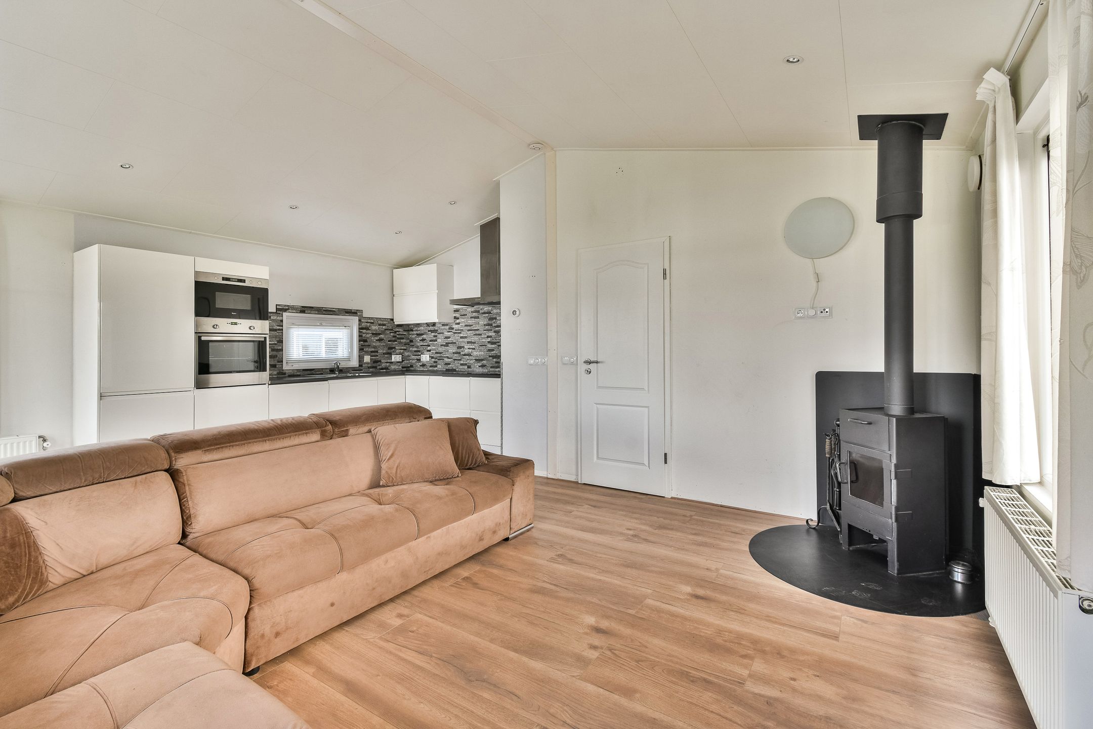 3-bedroom freehold villa in Dordrecht — photo 4 of 5
