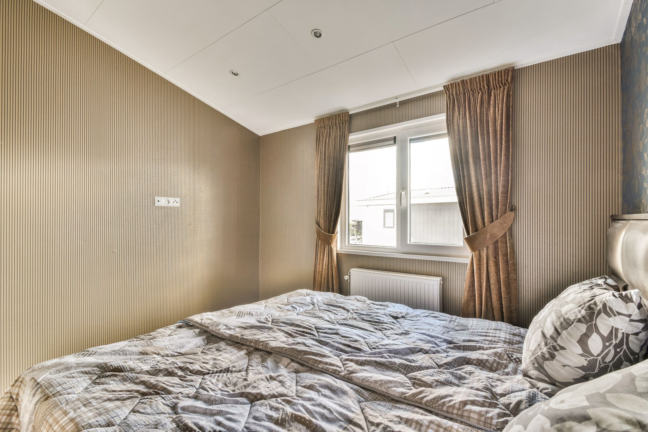 Foto 9 van Rijksstraatweg 186-141