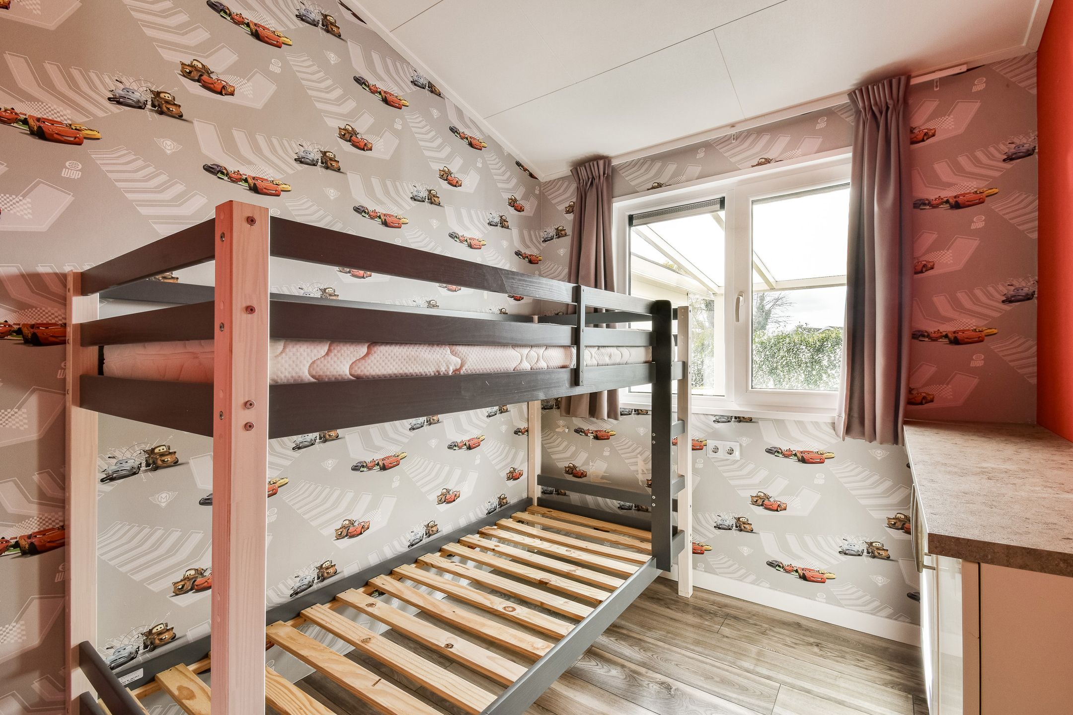 Foto 12 van Rijksstraatweg 186-141