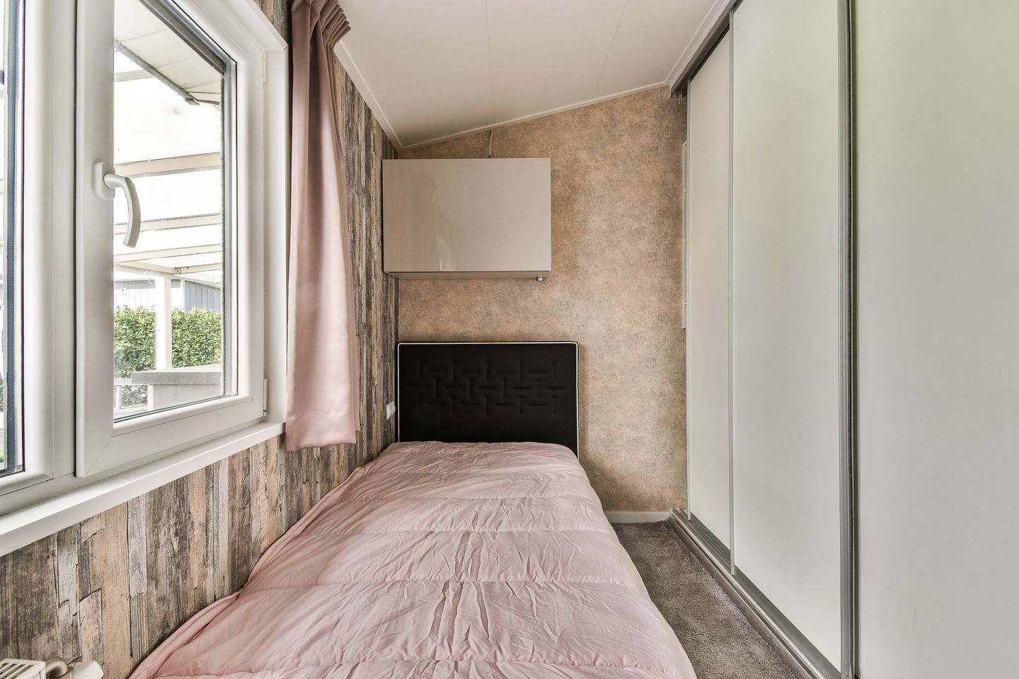 Foto 10 van Rijksstraatweg 186-141