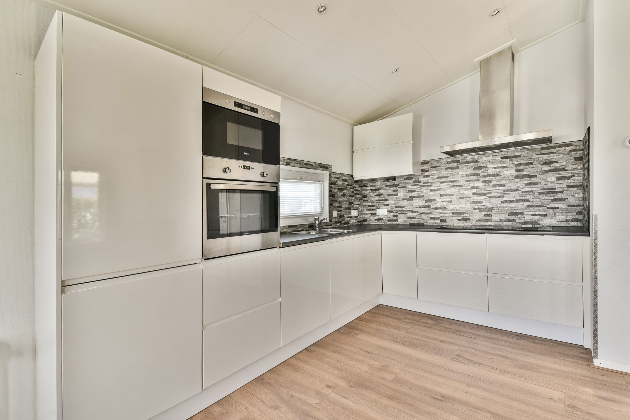 3-bedroom freehold villa in Dordrecht — photo 5 of 5