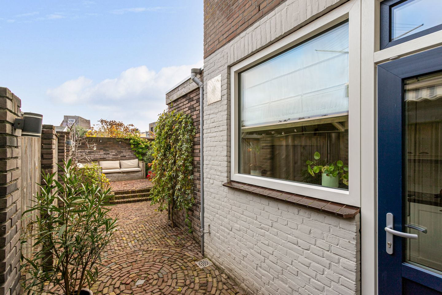 Corner House in Breda Tuinzigt — 49