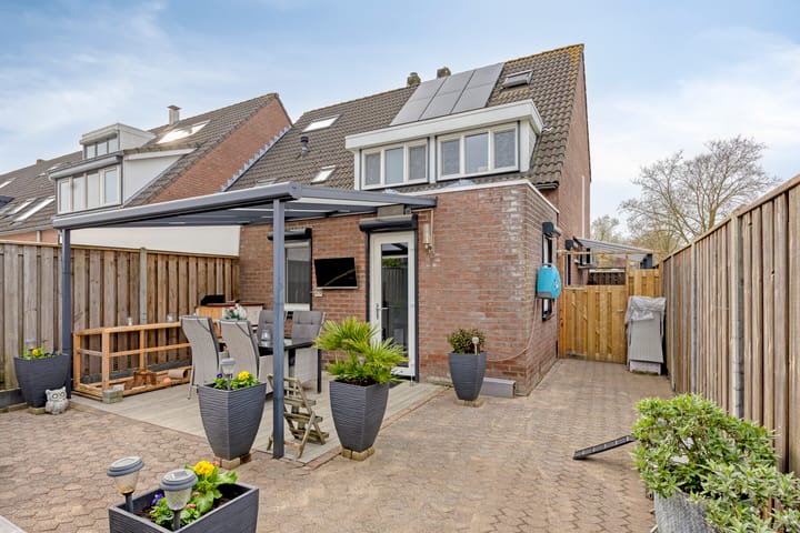 Photo 4 of Heeskesacker 2048