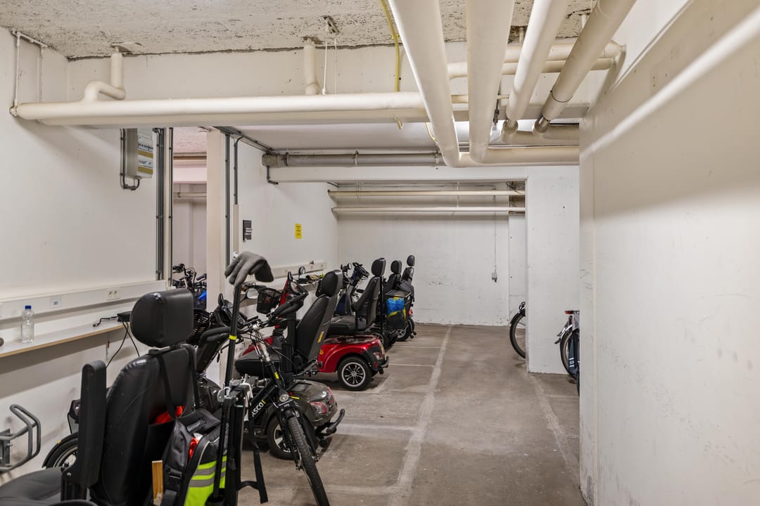 Foto 28 van Helper Brink 61-184