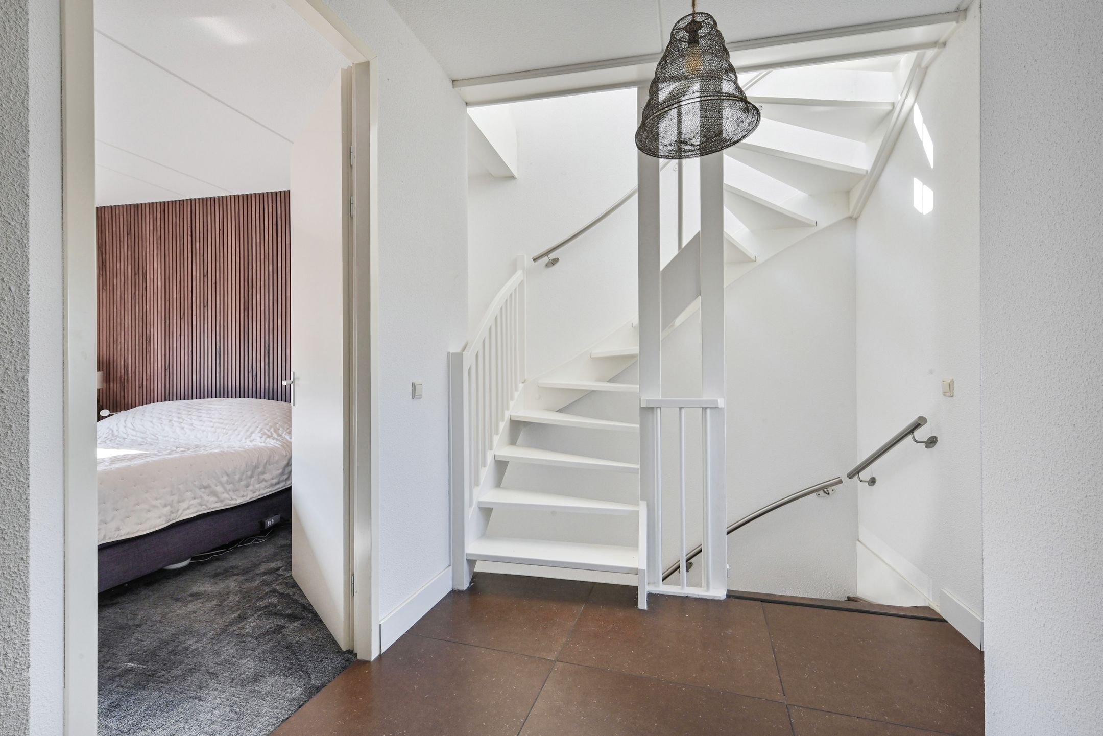 Foto 18 van Aburahout 1-F