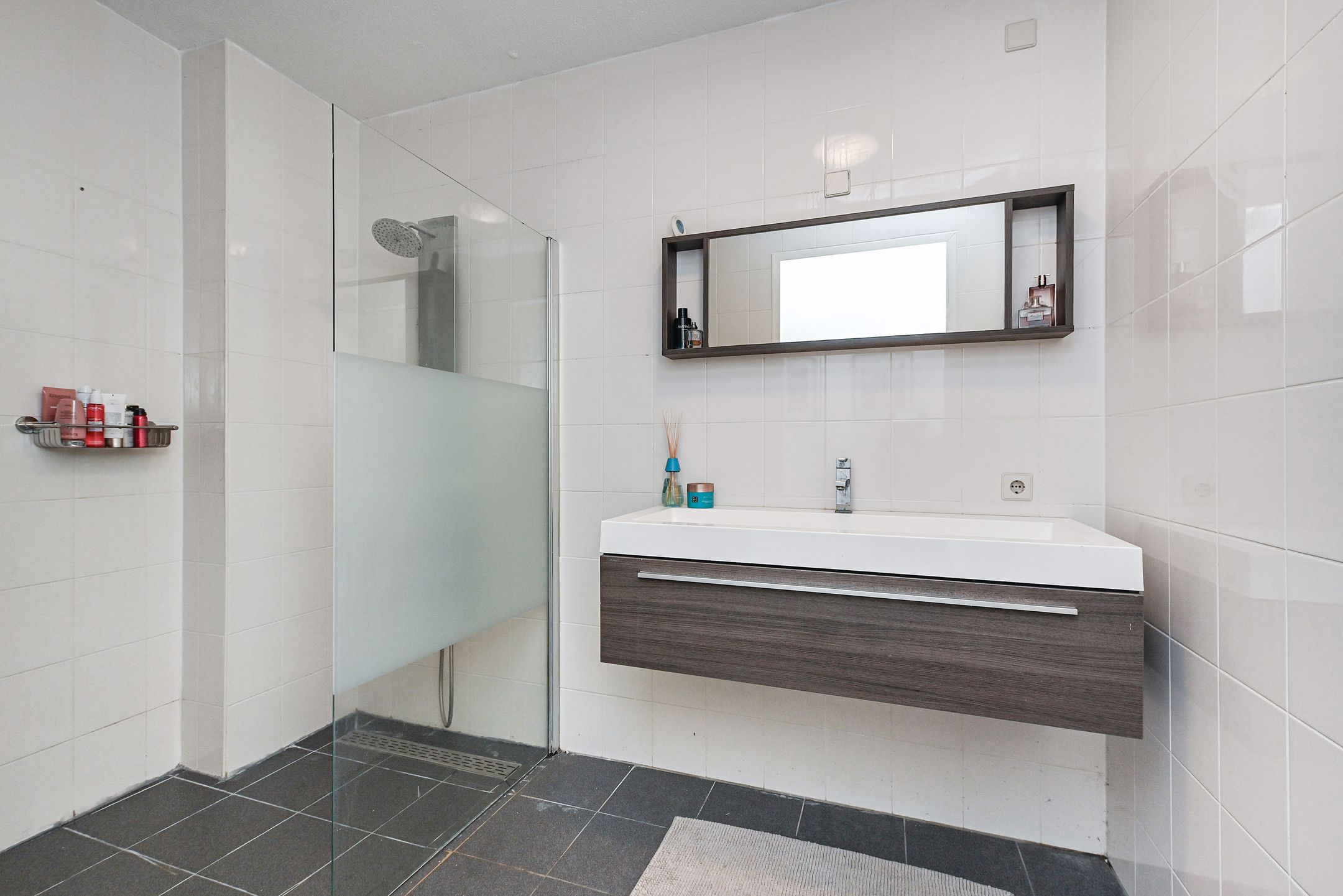 Foto 42 van Aburahout 1-F