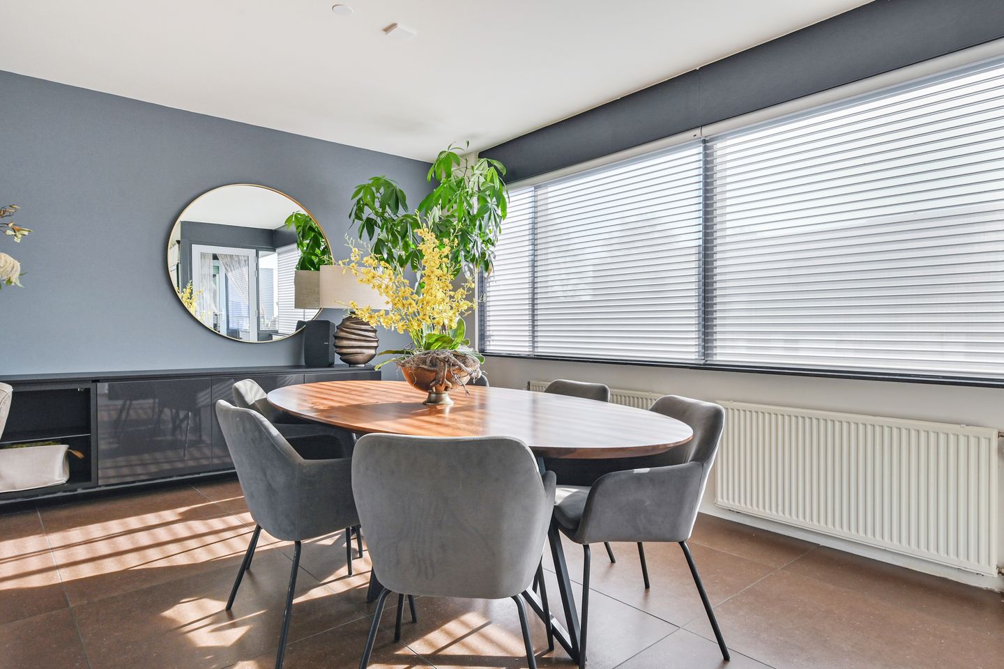 Foto 29 van Aburahout 1-F