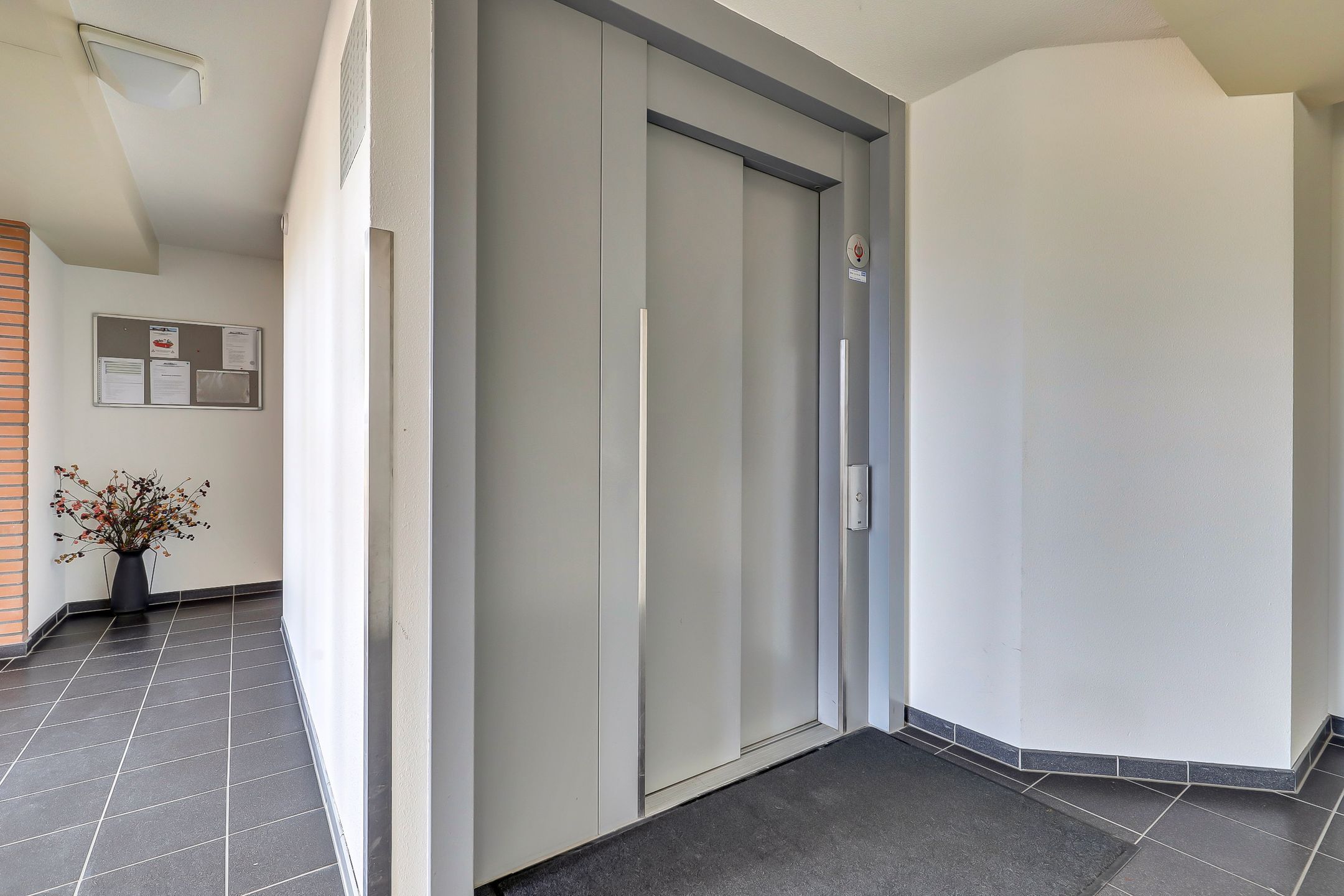 Photo 18 of Schout van Hanswijkplein 22