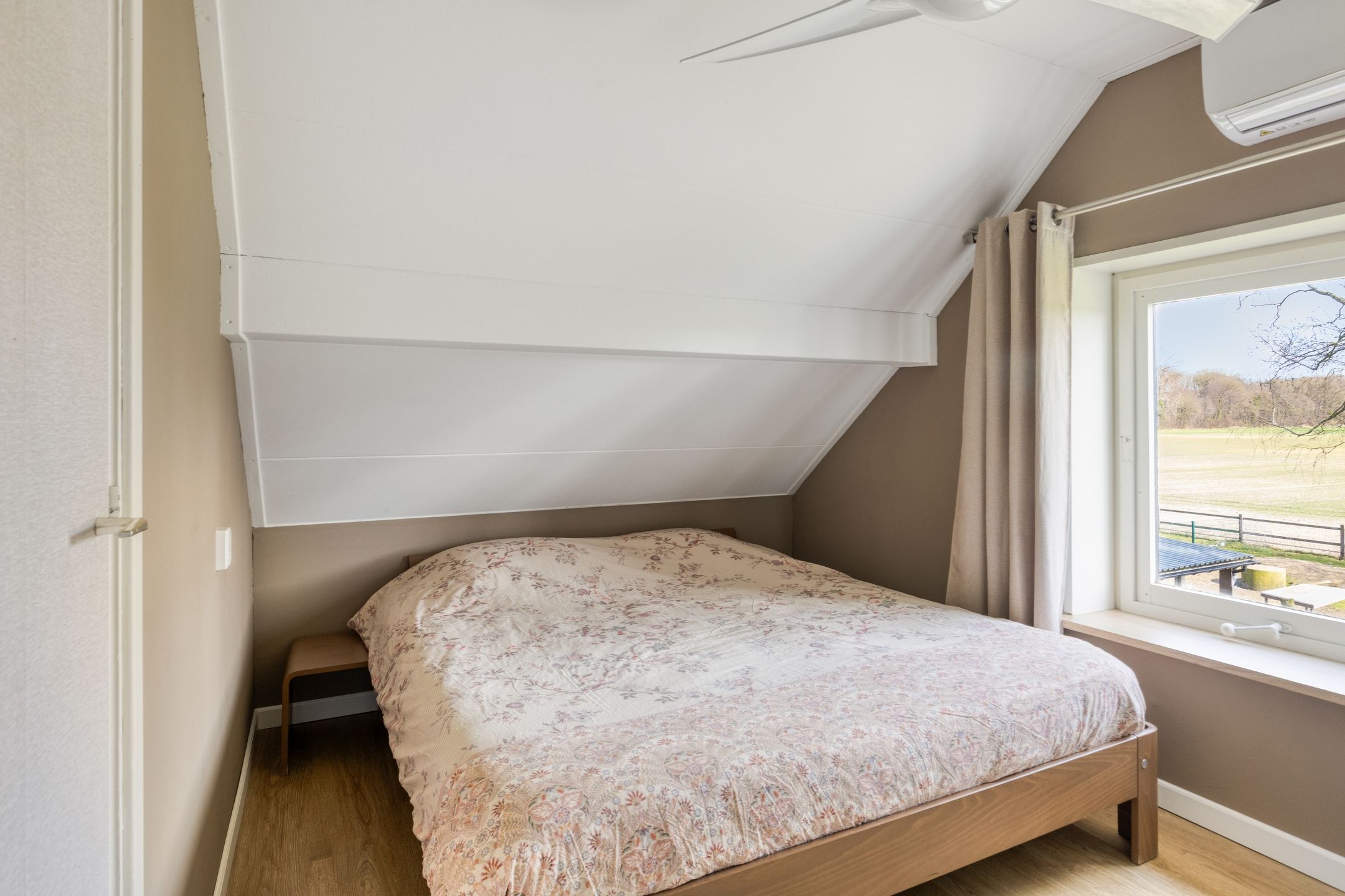 Foto 27 van Koningsweg 10-A